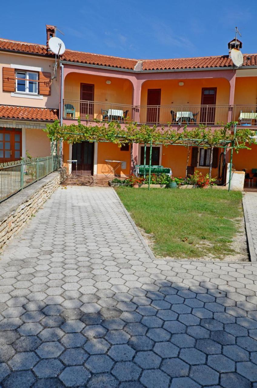 House Anton Villa Barbariga Exterior photo